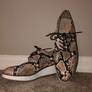 Aldo “Lovirede” Snakeskin Platform Loafer- Women’s Size 10